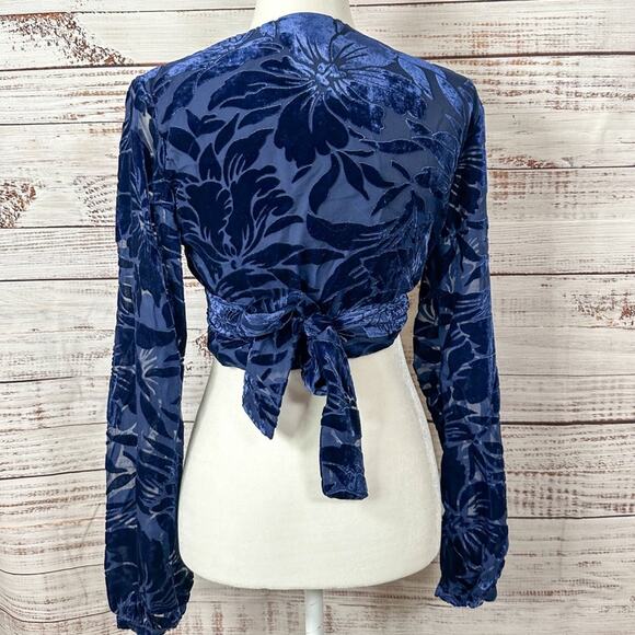 Hutch Claudia Dark Navy Crushed Velvet Wrap Crop Top, EUC, Medium, MSRP $198 - Picture 10 of 12